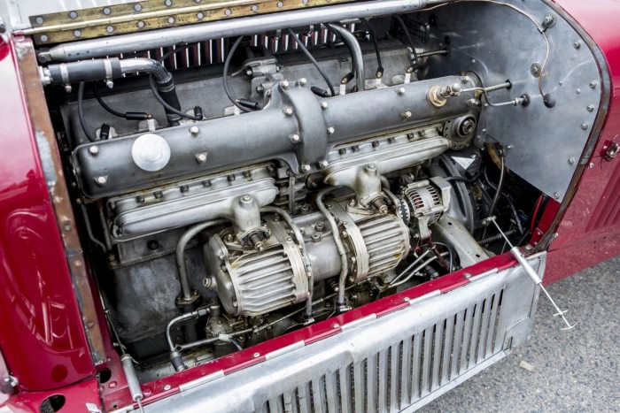 Milliárdos érték ez az öreg Alfa Romeo versenyautó 7 | Vezess Milliárdos érték ez az öreg Alfa Romeo versenyautó 7