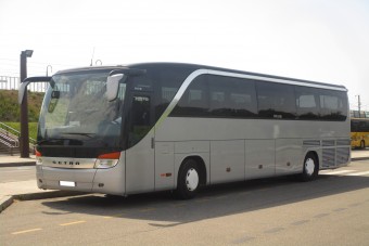 Méretes franciaágyon nyúlhatnak el az utasok ezen a távolsági buszon