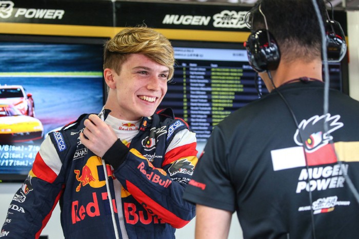 F1: Bevethetetlen a Red Bull ifjonca