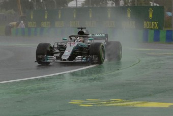 F1: Eső, káosz, Hamilton-pole a Hungaroringen