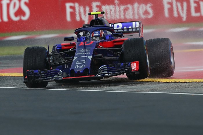 F1: Hitetlenkedik a Toro Rosso pilótája