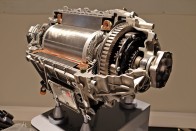 Így készülnek a magyar villanyautó-motorok 54