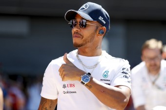 F1: Hamilton vissza akarta engedni Bottast