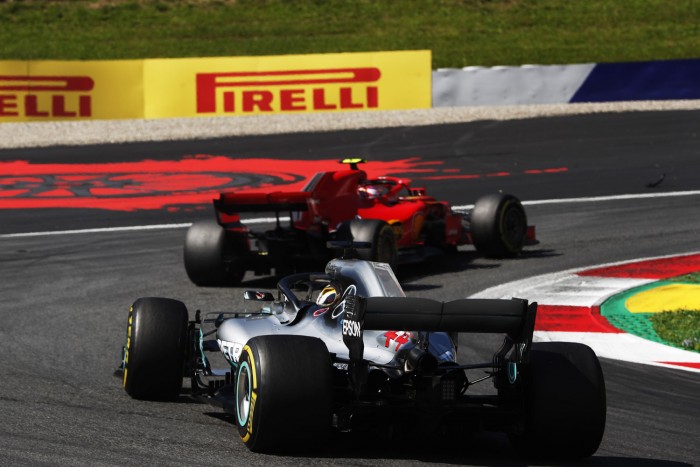 F1: Ez nyírta ki a gumikat Ausztriában