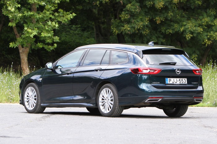 Összehasonlító teszt: Opelt, Fordot vagy Renault-t? Esetleg Kiát? 186 Összehasonlító teszt: Opelt, Fordot vagy Renault-t? Esetleg Kiát? 186