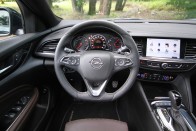 Összehasonlító teszt: Opelt, Fordot vagy Renault-t? Esetleg Kiát? 156