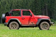 Gumicsizmában, koszosan is kívánatos – Jeep Wrangler 2018 42