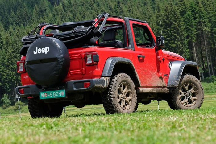 Gumicsizmában, koszosan is kívánatos – Jeep Wrangler 2018 11