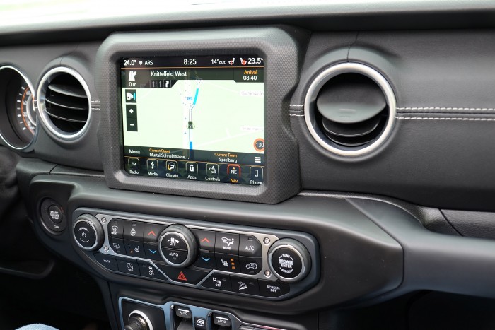 Gumicsizmában, koszosan is kívánatos – Jeep Wrangler 2018 4