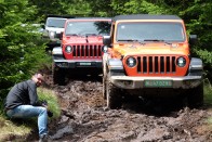 Gumicsizmában, koszosan is kívánatos – Jeep Wrangler 2018 70