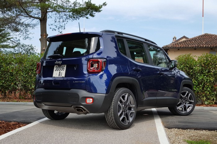 Az év meglepetése Ronaldo új cégautója 6