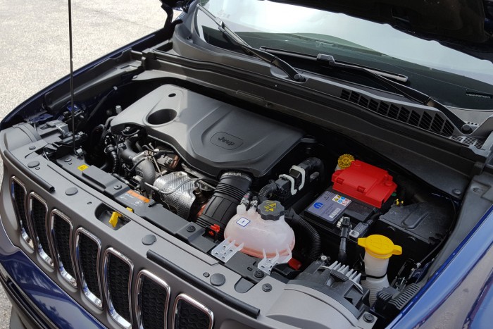 Az év meglepetése Ronaldo új cégautója 11