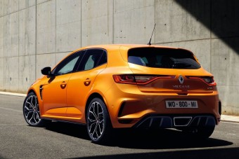 Új pénzbírságokkal sújtják az autósokat