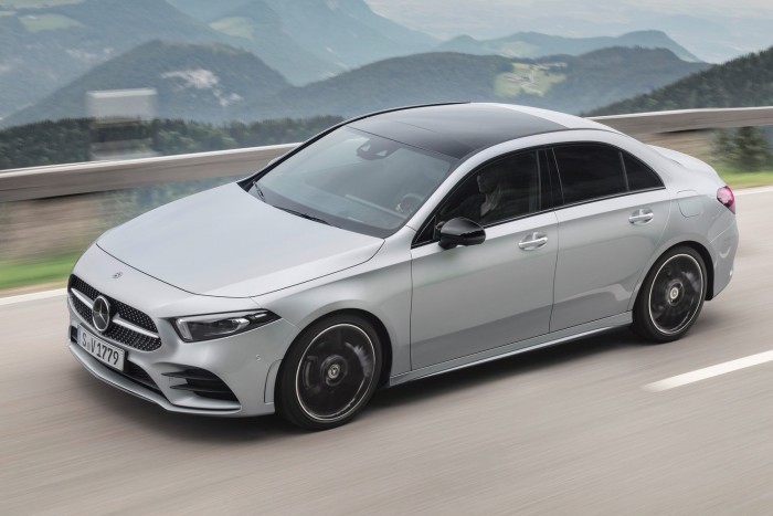 Rövidítve kapjuk a négyajtós Mercedes A-osztályt