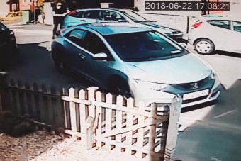 Itt a bizonyíték, hogy a párhuzamos parkolás mindennél nehezebb