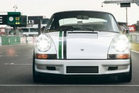 Merülj el a retróban ezzel az újjászületett Porsche 911-essel 12