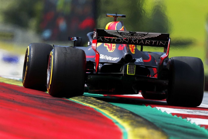 F1: Ez nyírta ki a gumikat Ausztriában 1 | Vezess F1: Ez nyírta ki a gumikat Ausztriában 1