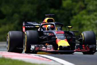 F1: A Red Bullé az első vér a Hungaroringen