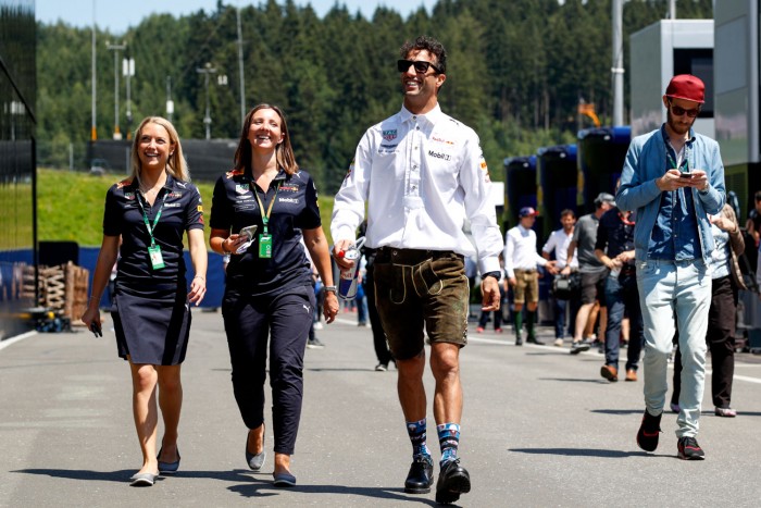 F1: A nagyfőnökkel tárgyalt Ricciardo