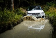Okosabb és tisztább lett a Range Rover Sport 11