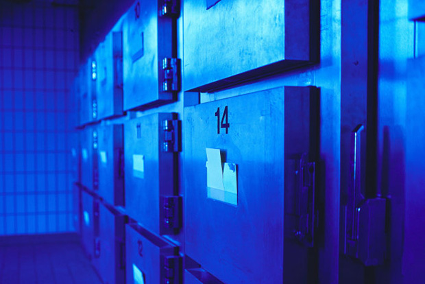 Élve találták a hullaházban a baleset áldozatát