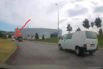 Meglepte a pécsi autósokat egy társuk