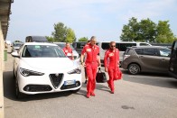 Ezekkel az autókkal nyomulnak az F1-es sztárok Budapesten 2 Ezekkel az autókkal nyomulnak az F1-es sztárok Budapesten 2