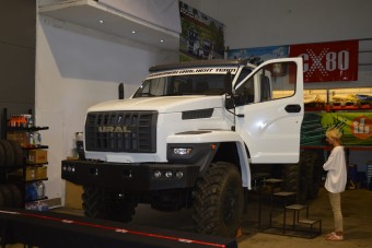 Teherautót fognak reptetni a magyarok a Dakaron