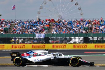 Kubica: A Williamsnek hallgatnia kellett volna ránk