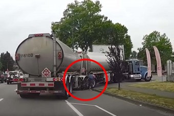 Kanyarodó kamion darált le egy kerékpárt, de vajon a sofőr a hibás?