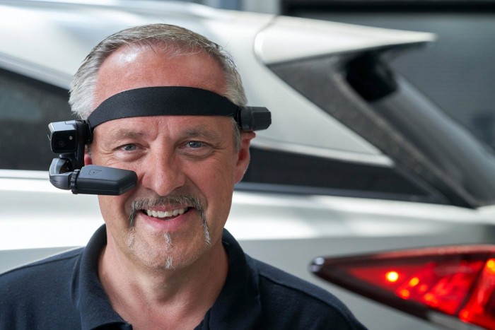 Varázsszemüvegben szerelik a Lexusokat 7 | Vezess Varázsszemüvegben szerelik a Lexusokat 7