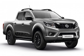 Kigyúrt divattúrázó a Nissantól