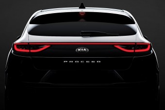 Két hét múlva érkezik a Kia kompakt sportmodellje