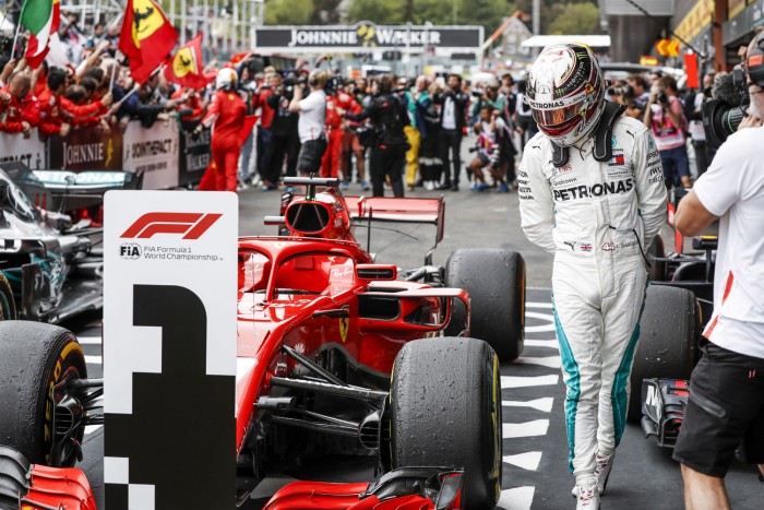 F1: Az FIA csak nevet Hamilton gyanúján