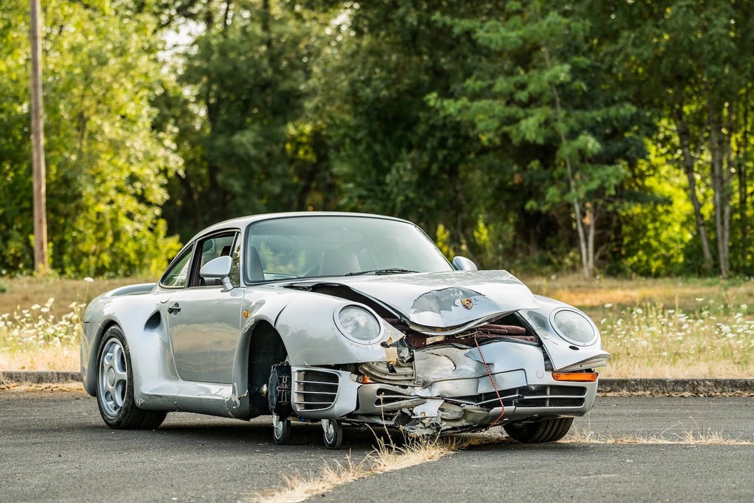 Törötten is egy vagyont ér ez a 959-es Porsche 4