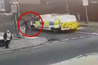 Rendőr gázolt rendőrt, a bűnöző elszelelt