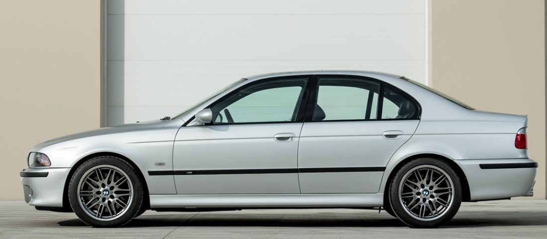 Igazi időkapszula ez az M5-ös BMW