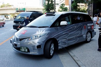 Japánban már robottaxik szállítják az utasokat