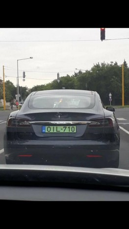 Egyedi magyar rendszám, ami egy régi, de ütős poénra épít 2