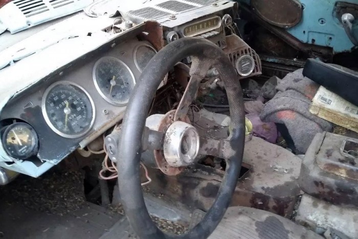 Ettől a szörnyű, tákolt autótól sajogni fog a retinád 2