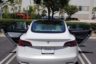 Merkur-telepet idéző baki csúszott be a Teslánál