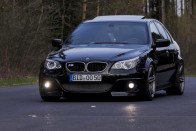 Fájdalmas, mit műveltek ezzel a BMW M5-össel 11