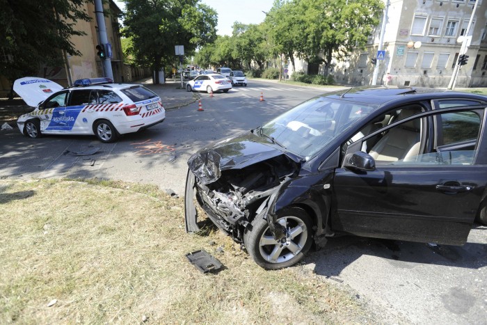 Fotókon a súlyos váci rendőrbaleset 2