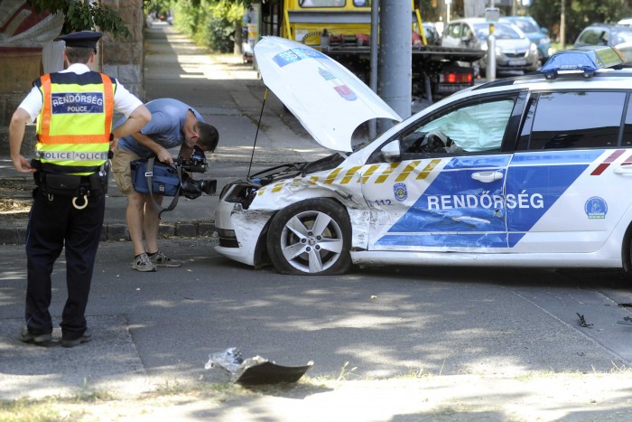 Fotókon a súlyos váci rendőrbaleset 4 | Vezess Fotókon a súlyos váci rendőrbaleset 4