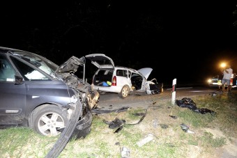 Megrázó fotókon a váci halálos baleset