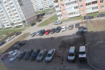 Nem vártak másra, maguk oldották meg a lakótelepen a parkolási problémát