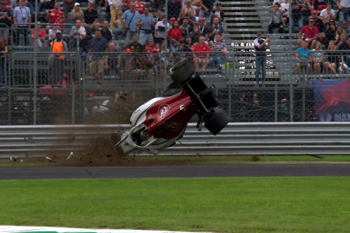 F1: Horrorbaleset a monzai szabadedzésen