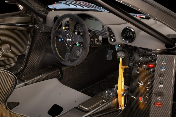 Új autót varázsoltak ebből a ritka McLaren F1 versenygépből 7