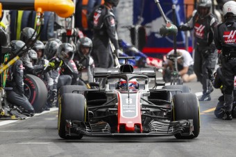 F1: Szoros a küzdelem a nagyok mögött is
