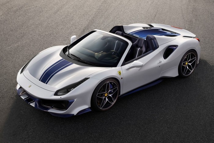 Ledobta tetejét a Ferrari 488 Pista